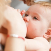 Az anyatejre is lehet allergiás a csecsemő?