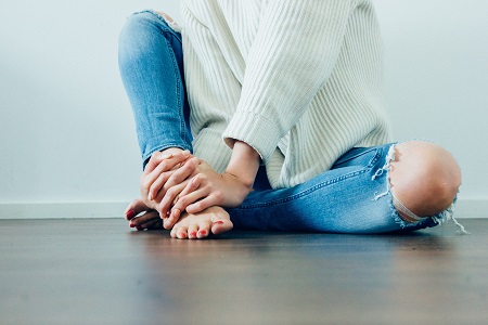 Akár gerincbetegség is okozhat lábfejfájdalmat