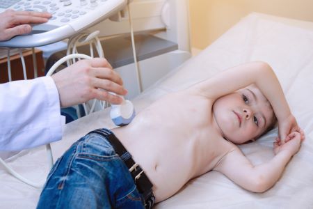 Gyakori hasfájás, hányás, székrekedés? Gyerekeknek is fontos a hasi ultrahang!