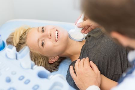 Milyen betegségek, állapotok esetén lehet hasznos a pajzsmirigy ultrahang?