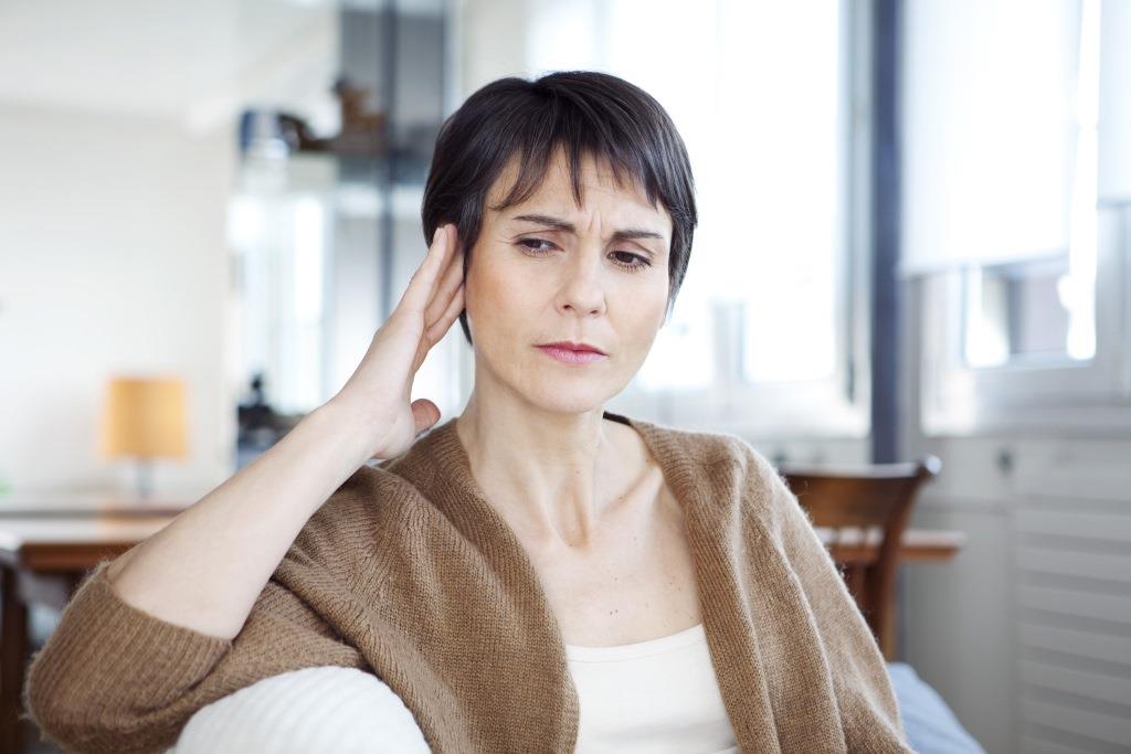 A fülzúgás is a hosszú-COVID tünete