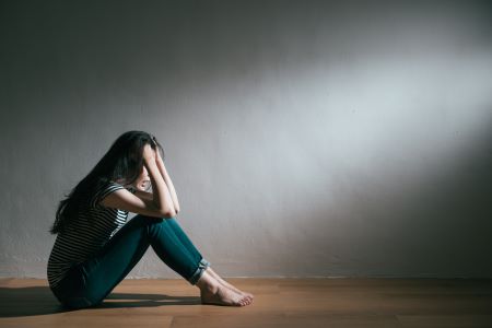 A deperszonalizációs-derealizációs zavarral pszichiáterhez kell fordulni.